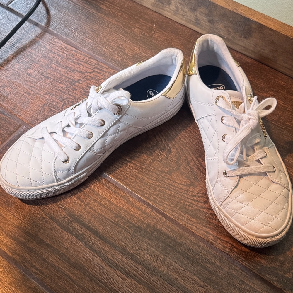 Guess Women's Quilted White and Gold Sneakers - Picture 4 of 6